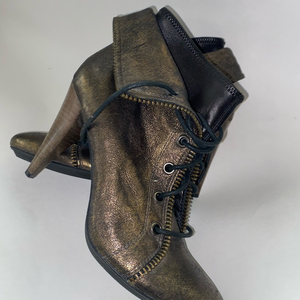 Coach Poppy “Adelaide”  Metallic Leather Ankle Boots -Women’s Size 9.5